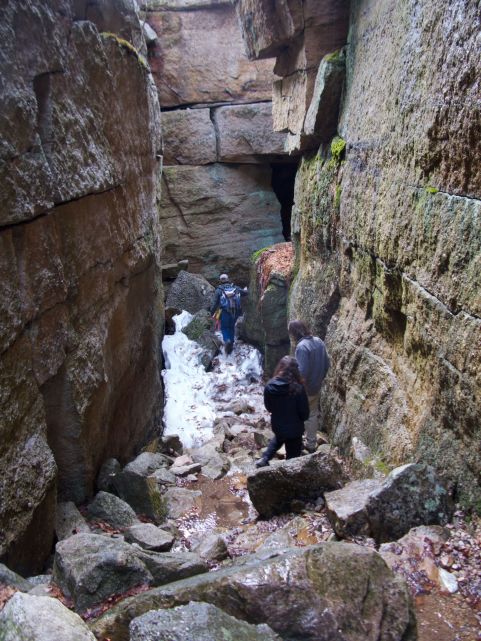 Minne_Sam_sPoint11_IceCaveEntrance_GJE